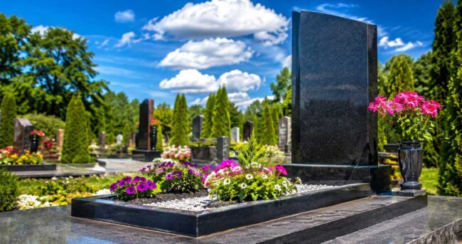 Пам’ятники у Костополі від виробника: ціни, камінь та доставка Пам'ятники у Костополі від виробника: ціни, камінь та доставка